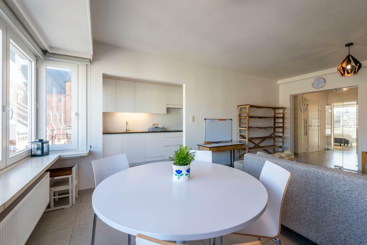 Modern Apartment With Free Parking Oostende Eksteriør bilde